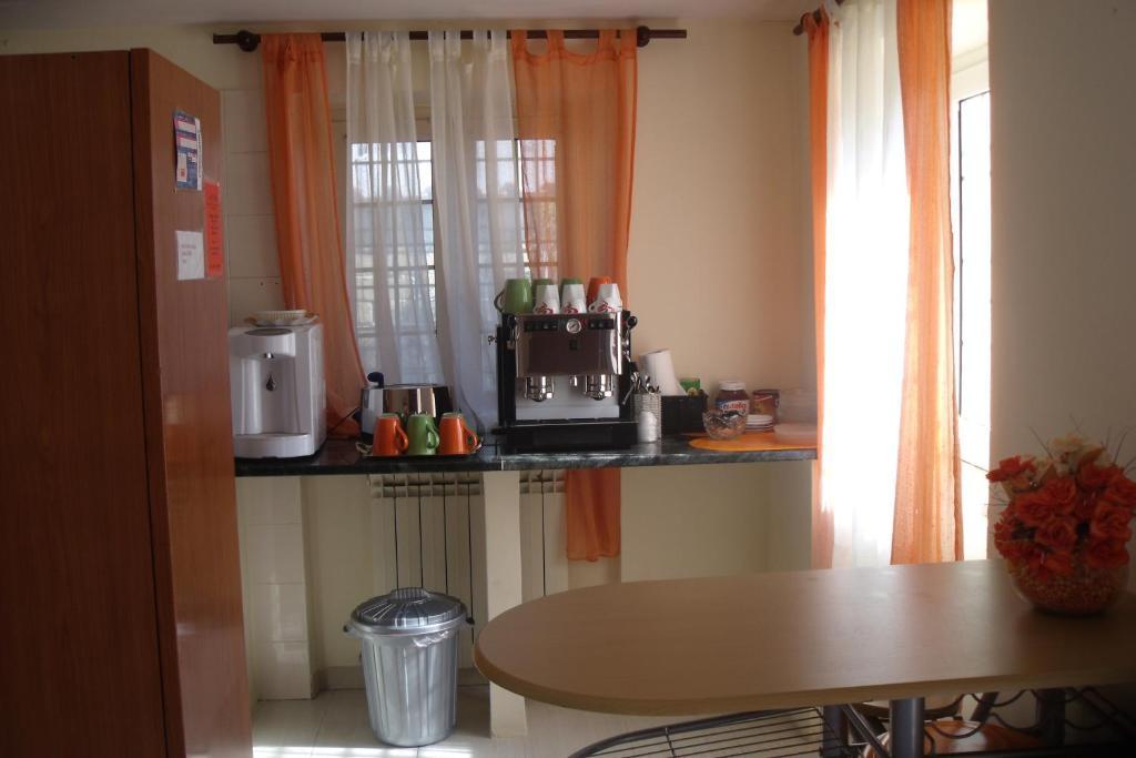 פיומיצ'ינו B&B Giorgia Airport חדר תמונה